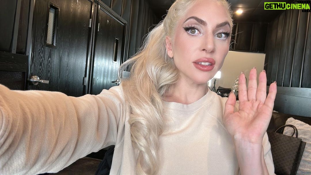 Lady Gaga Instagram - Hi for no reason just hi 💄🖤