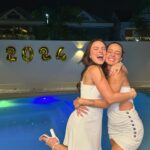 Larissa Manoela Instagram - Vem 2024! Que o novo nos traga ainda mais saúde, paz, amor e esperança 🤍 FELIZ ANO NOVO 🎉