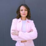 Larissa Manoela Instagram - 2023! Que ano! Tive que ter coragem, resiliência, paciência, sabedoria, força e muita fé. Encerro esse ciclo e vejo tudo de transformador e desafiador que enfrentei e suportei. Sou grata a Deus por não me desamparar e ter me permitido evoluir e amadurecer durante o processo. Pois Ele não dá um fardo maior do que conseguimos carregar. Então que sejamos sempre gratos pela vida. Pela capacidade de evoluirmos e sermos melhor a cada dia. Por irmos em busca de nossos sonhos, objetivos, desejos e por podermos transformá-los em realidade. Por estamos aqui e agora, exatamente onde, como e com quem deveríamos estar! Meu desejo é que o novo traga excelentes frutos, muita luz, esperança, prosperidade, amor, paz e chuva de bençãos 🙏 Obrigada 2023! Você me transformou e eu amo minha versão depois de ti ❤️
