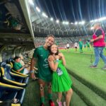Larissa Manoela Instagram - O melhor dos pré aniversários 🥳 Maracanã assistindo meu amor no @jdezico com direito a gol marcado e homenagem pra mim 💚 Só motivos pra agradecer! Pode chegar 23 🎉 Estádio do Maracanã