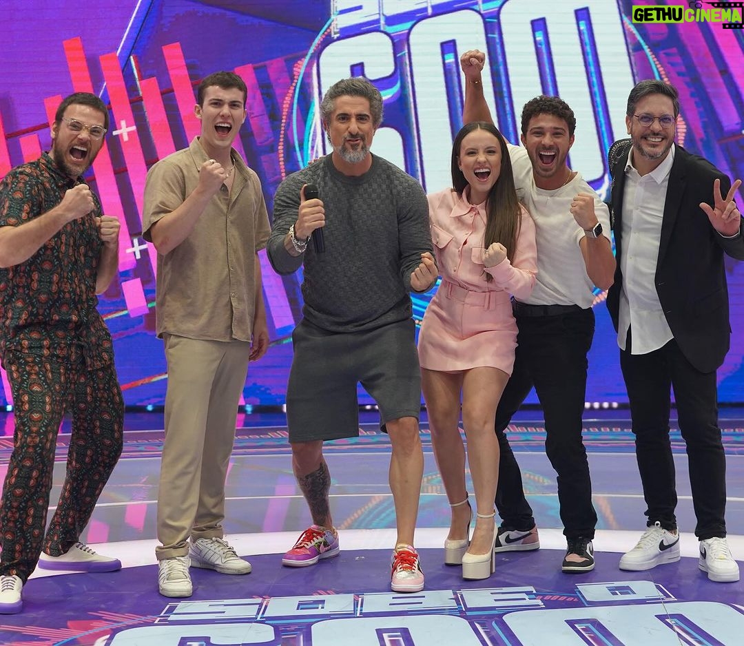 Larissa Manoela Instagram - Hoje a gente tá no @caldeiraocommion 💜 SOBE O SOM QUE TAMO ON 🥳