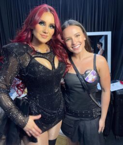 Larissa Manoela Instagram - Pequena Lari, o dia de ontem foi especial demais neh? Foi por você que eu tava lá! Você que nunca parou de sonhar e foi atrás pra realizar. Que achou que com 5 anos morando no interior do Paraná nunca seria possível ver o show da sua banda favorita. Você conseguiu! E foi mágico ❤️ Que bom que pude viver isso por você! Minha criança interior, te amo! TE AMO RBD! TE AMO @dulcemaria, muchas gracias por todo amor y cariño! O dia de ontem vai ficar marcado pra sempre na memória e no coração 🥹 “No pares nunca de soñar” #rbd Rio de Janeiro, Rio de Janeiro