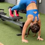 Larissa Manoela Instagram - A era crossfiteira chega e eu tenho a melhor companhia pra me incentivar e treinar comigo 💙💪 TE AMO @andreluizframbach!