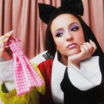 Larissa Manoela Instagram – A BONEKINHA TÁ FORA DA CAIXA 🎀

Para @glamourbrasil e um time de milhões! Tão grata por esse ensaio e entrevista. Já leram?