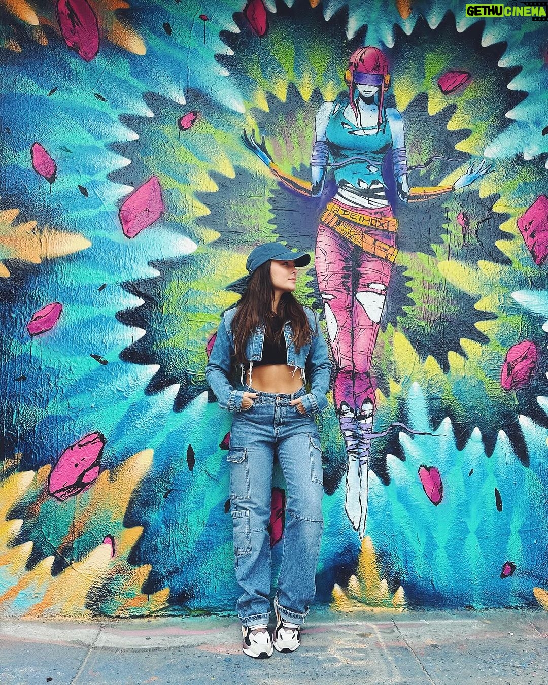 Larissa Manoela Instagram - MIAMI MOMENTS 🩵 @rumoamiami Miami Beach, Florida