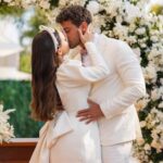 Larissa Manoela Instagram - Bodas de Beijinho 👩‍❤️‍💋‍👨 1 mês do nosso sim!