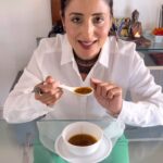 Lataa Saberwal Instagram - Dining Etiquette. How to ‘Eat’ the soup in a formal gathering?? #lataasaberwal #authenticallylataa #diningetiquette #diningetiquette101 #tableetiquette #dining #tablemanners #imageconsultant #image #imagemanagement #imageoftheday #imagemanagementprofessionalsassociation #personalitydevelopment #personality #personaldevelopment #personaltrainer #groominspiration