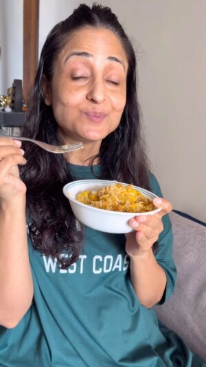 Lataa Saberwal Instagram - My 5 minute recipe when I don’t feel like eating regular food & also don’t want to order from outside 😋. Tell me your food innovations and I’ll try them & share while tagging you. **NO FILTER ** let’s encourage.

#lataasaberwal #authenticallylataa
#quickrecipes #5minrecipe #5minrecepie #easyrecipes #quickneasyrecipes #recipe #recipes #5minrecepie