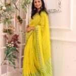 Lataa Saberwal Instagram - Colourful Navratri. Watch full saree haul under *1k* , link in story, channel link in bio. 📸 PC @mohammad_shaikh_1010 #lataasaberwal