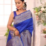 Lataa Saberwal Instagram - Colourful Navratri. Watch full saree haul under *1k* , link in story, channel link in bio. 📸 PC @mohammad_shaikh_1010 #lataasaberwal
