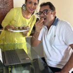Lataa Saberwal Instagram - Wanna have sweets & maintain weight this festive season?? Then do try this 10 min protein,calcium & iron LADDU recipe on my YOUTUBE CHANNEL, Link in Bio & STORY #lataasaberwal #authenticallylataa