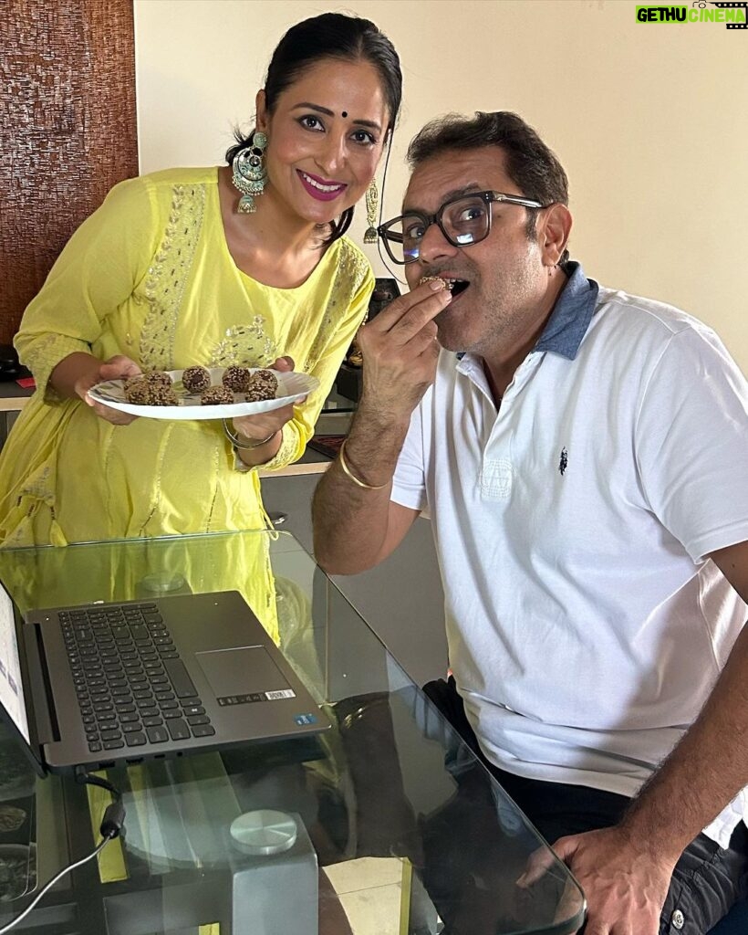 Lataa Saberwal Instagram - Wanna have sweets & maintain weight this festive season?? Then do try this 10 min protein,calcium & iron LADDU recipe on my YOUTUBE CHANNEL, Link in Bio & STORY #lataasaberwal #authenticallylataa