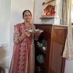 Lataa Saberwal Instagram - My 1st vlog post break. Rakshabandhan vlog , watch on my YouTube channel. Link in bio and story @ashachadda96 @sethsanjeev @kaminishabarwal @aruna.seth.581 @husainehtisham #lataasaberwal