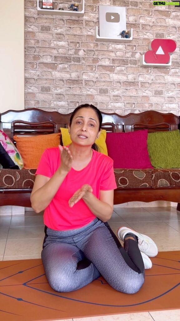 Lataa Saberwal Instagram - What is the most important mantra of weight loss, strength gain or any diet to be successful?? 💪💪 #lataasaberwal #authenticallylataa #homeworkout #homeexercises #homeworkoutvideos #homeworkout #easyexercise #easyexercises #easyexercisesathome #easyrecipe #fitness #fitnessmodel #fit #fitmom #fitnessmotivation #fitnessjourney #fitnesslife #fitnessgoals