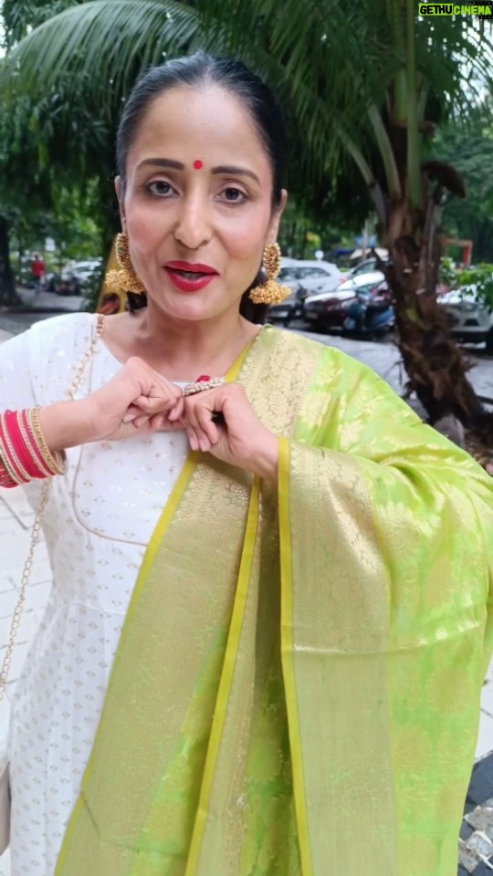 Lataa Saberwal Instagram - ๐๐ก๐๐ญ ๐ ๐๐จ ๐ญ๐จ ๐ฅ๐จ๐จ๐ค ๐ ๐จ๐จ๐ ๐ข๐ง๐ฌ๐ญ๐๐ง๐ญ๐ฅ๐ฒ!! ๐๐ฎ๐ข๐๐ค ๐ฆ๐๐ค๐๐ฎ๐ฉ ๐ญ๐ข๐ฉ๐ฌ #lataasaberwal . Thank you @sethsanjeev #makeup #quickmakeup #makeuphack #quickmakeup #easymakeup #easymakeuptips #makeuphack #makeuphacks #quicktips #quickmakeuplook #2minmakeup #eadymakeup