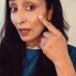 Lataa Saberwal Instagram - 𝐌𝐚𝐬𝐜𝐚𝐫𝐚 𝐬𝐭𝐚𝐢𝐧!?? 𝐇𝐨𝐰 𝐭𝐨 𝐫𝐞𝐦𝐨𝐯𝐞 𝐦𝐚𝐬𝐜𝐚𝐫𝐚 𝐬𝐭𝐚𝐢𝐧 𝐟𝐫𝐨𝐦 𝐬𝐤𝐢𝐧. Makeup HACK! #lataasaberwal #makeuphack #makeuphacks #makeupfix #makeup #hacks #makeuplover