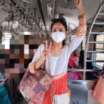 Lataa Saberwal Instagram - When I travelled in a local train after I don't remember how many year while shooting for a street shopping vlog, I was full of GRATITUDE for all the luxuries that I have now. OWN THE LUXURIES BUT DON'T LET THEM OWN YOU!! ❤ FULL VLOG LINK IN STORY , CHANNEL LINK IN BIO #lataasaberwal #lataasmotivation #streetfashion #streetshopping #streetfood #streetshoppingindia #streetshoppingmumbai #streetwear #streetstyle #streetshopper