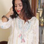 Lataa Saberwal Instagram - 𝐈𝐧𝐝𝐢𝐚𝐧 𝐢𝐬 𝐰𝐡𝐞𝐫𝐞 𝐦𝐲 𝐡𝐞𝐚𝐫𝐭 𝐛𝐞𝐥𝐨𝐧𝐠𝐬...𝐃𝐨 𝐲𝐨𝐮 𝐚𝐠𝐫𝐞𝐞 𝐭𝐡𝐚𝐭 𝐚 𝐊𝐮𝐫𝐭𝐢 𝐢𝐬 𝐨𝐧𝐞 𝐨𝐟 𝐭𝐡𝐞 𝐦𝐨𝐬𝐭 𝐜𝐨𝐦𝐟𝐨𝐫𝐭𝐚𝐛𝐥𝐞 𝐨𝐮𝐭𝐟𝐢𝐭? Comment..👇 #lataasaberwal #kurta #kurtihaul #kurtis