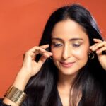 Lataa Saberwal Instagram - 🖤🖤🖤 At this stage of life I feel like colour "Black" , which absorbs everything. Want to learn more, grow more, want to absorb all the knowledge available. Life is too short to be lived small. #lataasaberwal