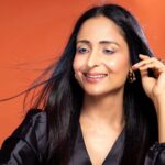 Lataa Saberwal Instagram - 🖤🖤🖤 At this stage of life I feel like colour "Black" , which absorbs everything. Want to learn more, grow more, want to absorb all the knowledge available. Life is too short to be lived small. #lataasaberwal