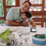 Lataa Saberwal Instagram – Happy father’s day to adorable father @sethsanjeev 

#sanjeevseth #lataasaberwal #khaudostsanjeevseth #mommyaarav