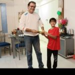 Lataa Saberwal Instagram - Happy father's day to adorable father @sethsanjeev #sanjeevseth #lataasaberwal #khaudostsanjeevseth #mommyaarav