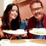 Lataa Saberwal Instagram - Not just food but great ambiance, Madhuban - the divine spread @madhuban_vegbuffet (VEGETARIAN) PICTURE COURTESY @shriharsh_photography @nehaantani88 #lataasaberwal #sanjeevseth #whatsinmythalitodaylataasaberwal #whatsinmythali #whatsinmybowl