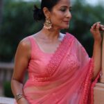 Lataa Saberwal Instagram - 💗💗💗 #lataasaberwal PC 📷 @shriharsh_photography #saree #sareelove #sareelover #sareefashion #sareecollection #sareeindia #sareeaddict #sareestyle #sareeonline