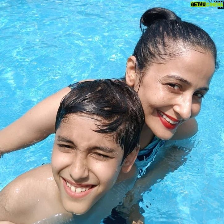 Lataa Saberwal Instagram - Happy B'day to love of my life. I'm glad that Mother's Day coincided with your b'day . ❤️❤️❤️🧿🧿🧿 #lataasaberwal @sethsanjeev #mommyaarav
