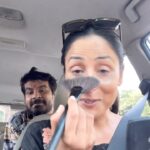 Lataa Saberwal Instagram - Makeup challenge!! 😀😀 Full makeup in moving car. Don’t look at me look at my team 😂😂 behind!! **No filter** @shriharsh_photography @sethsanjeev #lataasaberwal #authenticallylataa #makeupchallenge #makeup #makeupideas #naturalmakeup #nomakeup #nofilter #naturalmakeup #makeuptutorial #makeupoftheday