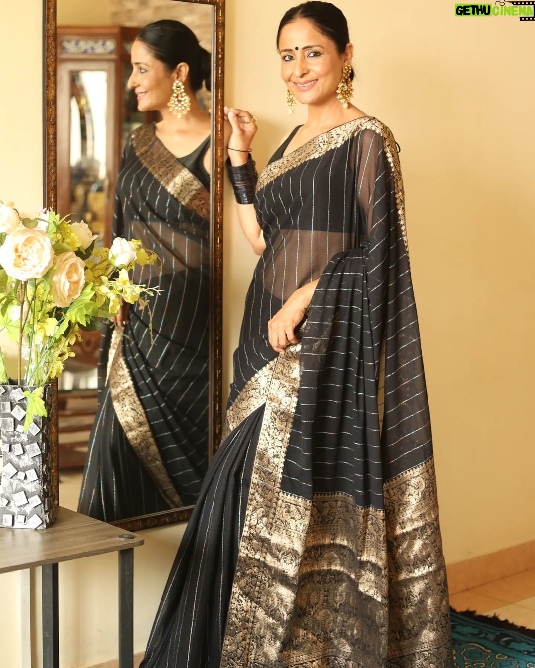 Lataa Saberwal Instagram - For me it's always the *saree season* . Full haul on my YouTube channel. Link in bio. #lataasaberwal #authenticallylataa #saree #sareelove #sareefashion #sareelover #sareelovers #sareecollection #sareeindia #sareeaddict #sareestyle #sareeonline @amazondotin