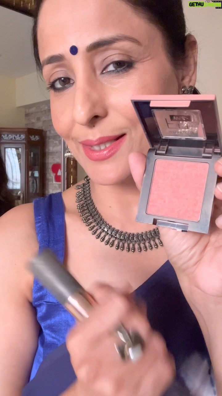 Lataa Saberwal Instagram - Best blusher shades for *Indian Complexion* ❤️ #lataasaberwal #authenticallylataa #easymakeup #easymakeuptutorial #blusher #blushers #makeup #makeupidea #makeuplover #makeuplooks #makeuptransformation #makeupaddict #wakeupandmakeup #asanmakeuptutorials #makeup #indiancomplexion #indiancomplexion