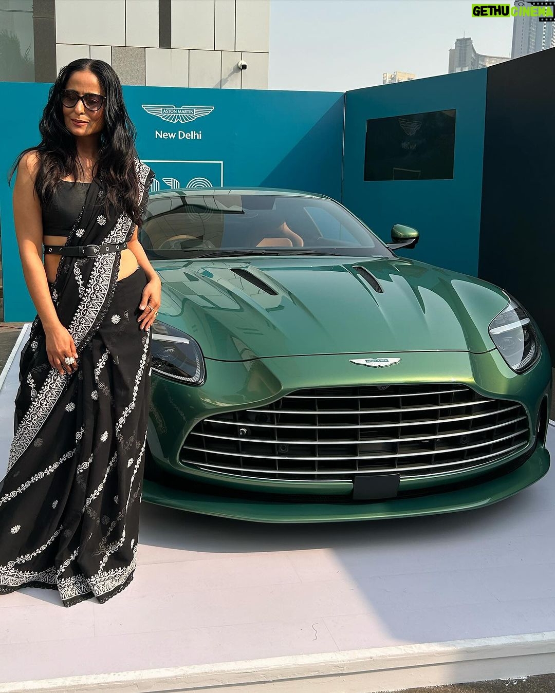 Lataa Saberwal Instagram - Mirror mirror on the wall who’s the stunning of them all!!? 😂 Definitely Aston Martin ! Had a great time at Bombay Times Fashion Week . @shwetaroy0801 @timesofindia @puspanjalicouture @mrsindiaqueenofficial @astonmartin #lataasaberwal #authenticallylataa #bombaytimesfashionweek #timesofindia #bt #fashionweek #bombayfashion #bombaytimesfashionweek2023