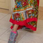 Lataa Saberwal Instagram - Garba & Navratri mark the beginning of the festive season. Last moment designed my old shoes by sticking my son’s craft items on it. Great fun doing something on your own ☺️☺️ #lataasaberwal #authenticallylataa
