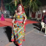 Lataa Saberwal Instagram - Dancing gives me a new life, new energy and no doubt some cardio 😜. Dancing with Asha @ashachadda96 one of the very 1st members of my team who always encouraged me. Lots of love Asha . #lataasaberwal #authenticallylataa #navratri #garba #ankur #ankurian #ankurbuilding #dance