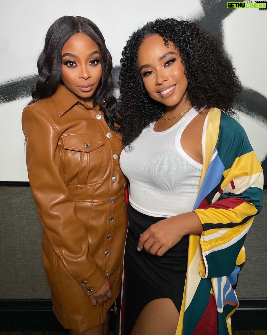 Latonya Williams Instagram - Vi·va·cious /vəˈvāSHəs,vīˈvāSHəs/ adjective: Attractively lively and animated (see @breshawebb) Hair: @kendalldorsey1 Makeup: @miyakemakeup #thewordsilive #breshawebb #merryliddlechristmasbaby #itsawonderfullifetime