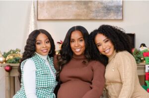 Latonya Williams Instagram - Canadian fam the due date has FINALLY arrived! Watch #merryliddlechristmasbaby TOMORROW at 9/8c on @city_tv (you can also re-watch #merryliddlechristmaswedding right before😉) US fam y’all can catch it same time on @lifetimetv 🥳🥳🥳

#itsawonderfullifetime #christmasmovies