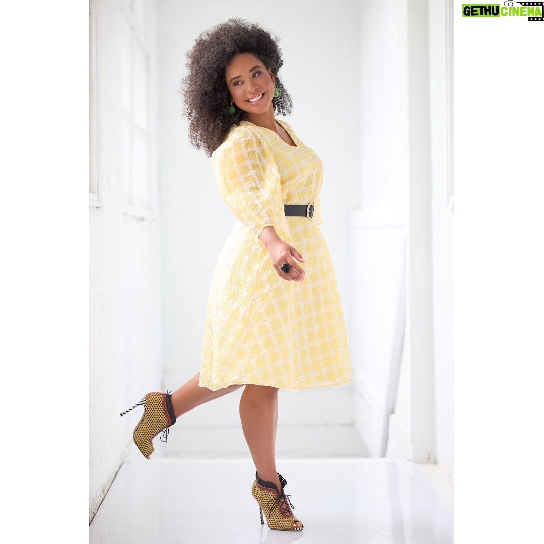 Latonya Williams Instagram - OH HAPPY DAY☀️ What y’all grateful for this weekend? 📸 @brandonelliotportraits Stylist @eleni.style HMU @beautybyzahradee Dress @inwear_official Shoes @sergiorossi @inagainconsignment #blessed #itsawonderfullifetime