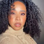 Latonya Williams Instagram - In case you forgot… Hair @_miss.alicia MU @kfrankmakeup #Behindthescenes #treena #actress #merryliddlechristmasbaby #vancouveractor #actorlife #christmas #blackgirlmagic #blackactress #curlyhair #curlyhairinspo #makeupinspo #womeninfilm #portrait