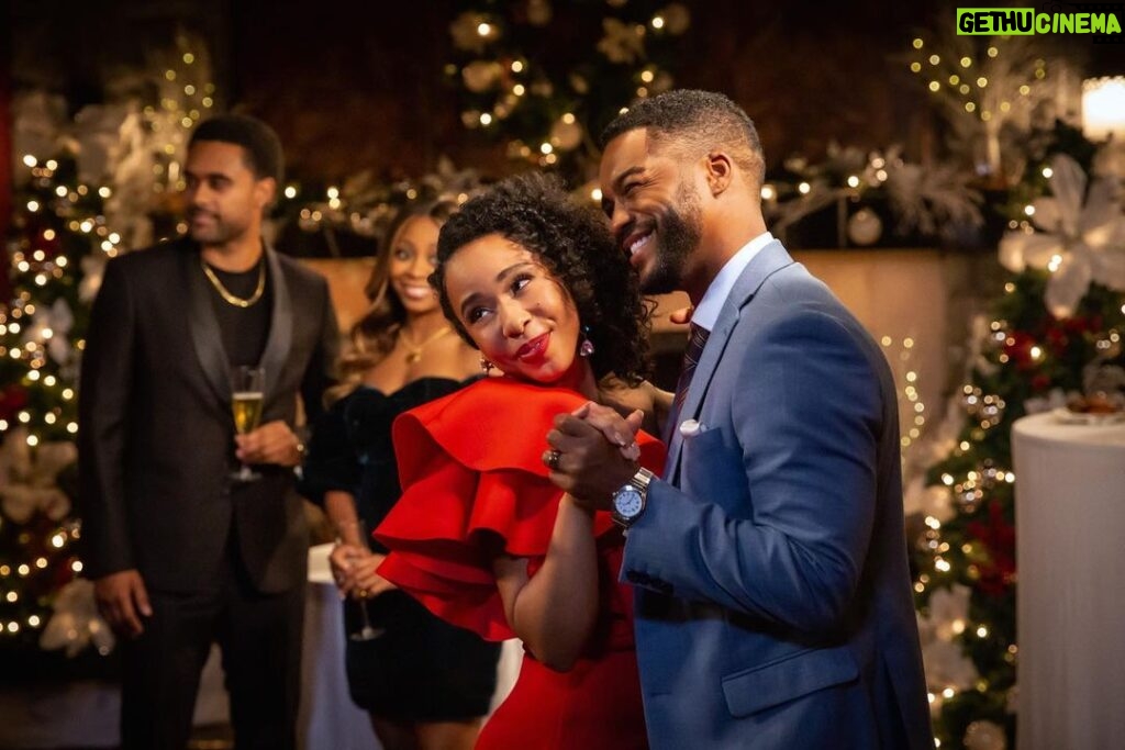 Latonya Williams Instagram - Merry Liddle Christmas Wedding airs in 🇨🇦 December 16th on @city_tv!! Cheers to everyone who already tuned in and THANKS for all the love! Scroll to the end to see the whole fam that created this film (not pictured is our oh so talented and sweet writer @omygravy). Thanks to @kellyrowland for working OVERTIME to bring it all together (and somehow still managing to be so kind, sweet, thoughtful and generous every step of the way- @lalalalalabumbaaaaa you too!! miss your laugh). Behind the scenes we had @moniquenla and @korindianewilliams of @kroniclemedia at the helm getting it ALL done and making it look easy, Tony Metchie (DOP) and his team using their magic to light us all up, and of course our director @thesharonlewis who BROUGHT it and made sure we all did the same (Thanks also to the kind words of wisdom and encouragement from @iamtroyrowland). And I gotta show some MAD LOVE to our hair (@chrisgees @_miss.alicia), makeup (@makeupbykweli @that709highlight) and wardrobe (@picturenator @lachlanjmac @mufarish @jamaqueparadis @yoitsyagirltay) teams- all your beautiful faces, great talks and laughs have twerked their way into my heart forever. Y’all are pure magic✨ #merryliddlechristmaswedding #kellyrowland #itsawonderfullifetime #christmas #christmasmovies #vancouveractor #love #family #familytime #tv