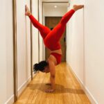 Latonya Williams Instagram - Christmas Yogini🎁 One of the best gifts I’ve given myself this year was starting to practice yoga again. Every day I’m building bodily awareness and every day I connect one more dot. Before I knew it I was stronger, more flexible, fitter and moving in a way that makes me feel like I’m doing my body good, instead of wearing my body down. I’m all about building awareness both mentally and physically. If you want to perfect either, you gotta practice consistently until it’s so engrained in you don’t even have to think about it anymore - it’s automatic. (Y’all already know TechnoTutor is my mental workout of choice - everything else is like killing yourself doing workouts you hate until eventually you quit and get no results. Don’t waste your time. Holla at me or click the link in my bio to learn more😉🧠) Shout out to some of my fave teachers @vancityyoga604: @thinkoffthemat @proshat.yoga @gshampanda @inspired2live__ #yoga #vancity #vanfitfam #mentalhealth #physicalhealth #mybodyismytemple #personaldevelopment #selfhelp #selfperfected #selfawareness #yogini #actorlife #actress #hollywoodnorth #technotutor #changeyourselfchangetheworld #eliteeducation #reeducation #programyourself Vancity Yoga