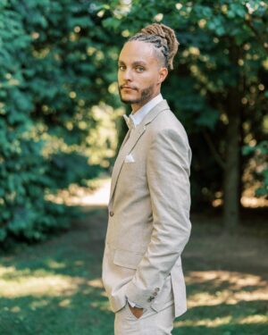 Latonya Williams Instagram - Mr & Mrs Smith✨

Its been a month and it feels like we’ve known each other for a lifetime but FUN FACT: We got married exactly nine months from the day we met. 

I mean, it takes nine months to create a life right? ☺️😉🥰

Hair @aliciastyleshair 
Make up @afterglowstudios 
Dress @lisasbridal 
Photos @onestylishwedding 

#relationshipgoalsunlocked #relationshipstatusupgrade #partnersinlife 
#buildingdreamstogether 
#bestrelationship 
#relationships 
#commitment 
#nobackdoors 
#lovethatlasts