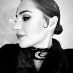 Laura Gallego Cabezas Instagram - Somos el resultado de nuestras decisiones, nuestras experiencias y nuestros miedos… Yo nunca tuve miedo a experimentar, así que decidí hacer las cosas a mi manera