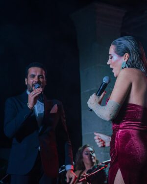 Laura Gallego Cabezas Instagram - Me han quedado unos recuerdos preciosos de esa noche tan especial… Gracias @jesusmendez_cantaor @tiopepefestival por este sueño cumplido ❤️ Gracias a @pepedelmorao y a los pedazo de artistas que pusieron música y coros a nuestras voces, espero que sea la primera de muchas 💋