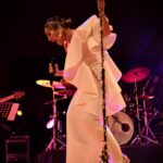 Laura Gallego Cabezas Instagram - Así arrancaba ayer la gira de mi 15 aniversario en el Palacio de Congresos de Cádiz con dos funciones de Sold Out… Así empieza con fuerza cualquiera!!! Pues de aquí a diciembre, que haremos el fin de gira en Fibes Sevilla, voy a colmaros de lo mejor de mí, PROMETIDO, gracias familia 💄 @pedroruiz_mua 💆🏼‍♀️ @pelos_manuel Complementos @azaharescomplementos Dirección artística @pacenteno Management @oficinalagallego Palacio de Congresos de Cadiz