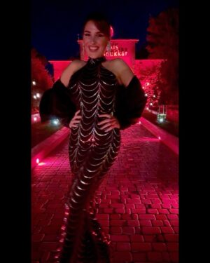 Laura Gallego Cabezas Instagram - A las 00:00h es mi cumpleaños, me voy a celebrarlo a mi sitio fav de Marrakech🖤
 🎉🎂 +1