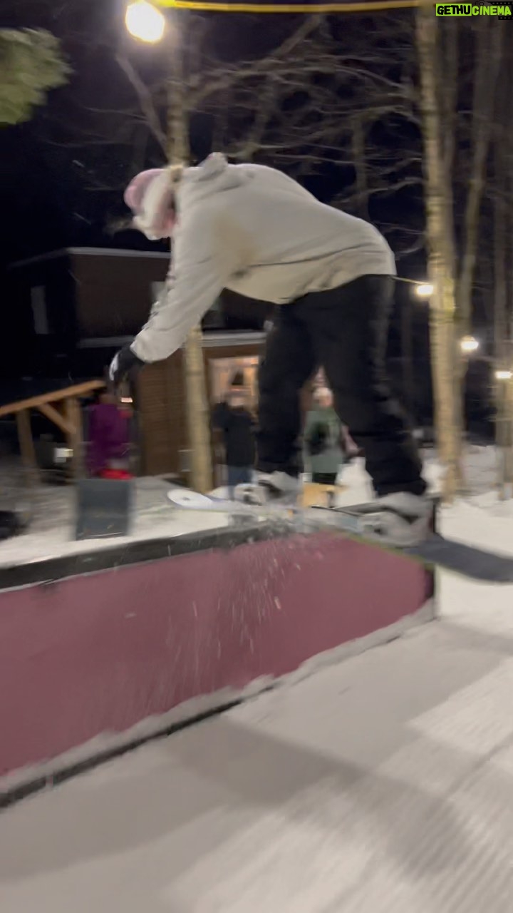 Laurie Blouin - 3.9K Likes - Not much snow but a lotta fun🙃!! #Snowboarding #Backyard
