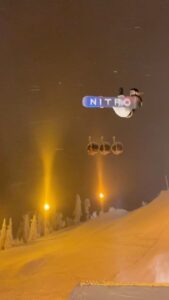 Laurie Blouin Instagram - Night seshhh @ruka_park 🌚 #Snowboarding #Finland
