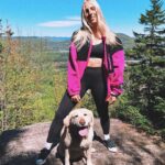 Laurie Blouin Instagram - Enjoying home and some time off😌 #HomeSweetHome #Hiking Saint-Gabriel-de-Valcartier