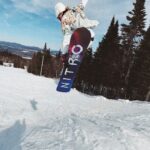 Laurie Blouin Instagram - Spring vibesss💜🍹 #Snowboarding #MSA Mont-Sainte-Anne